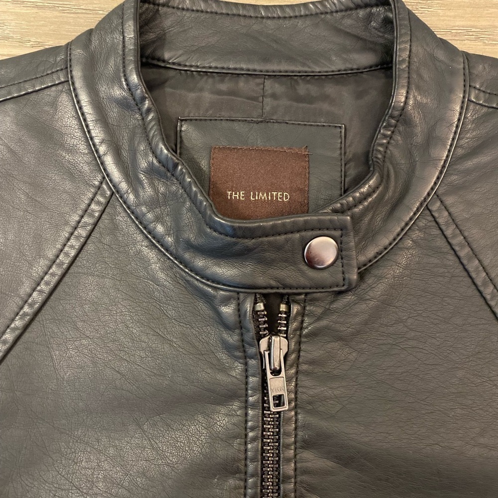 The Limited Women’s Leather Jacket Size Medium - Picture 5 of 7